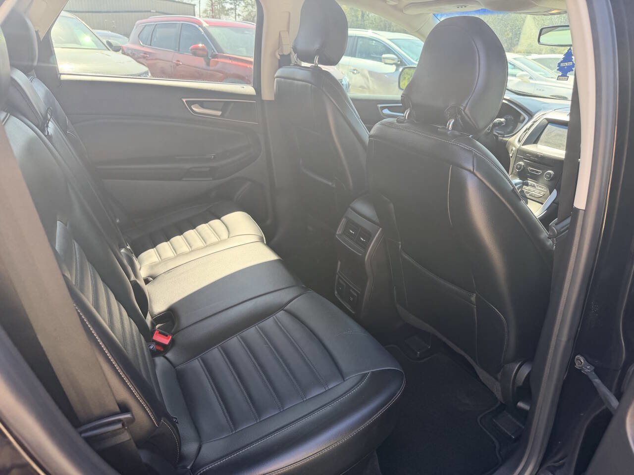 Used 2017 Ford Edge SEL w/ Equipment Group 201A FWD image 19