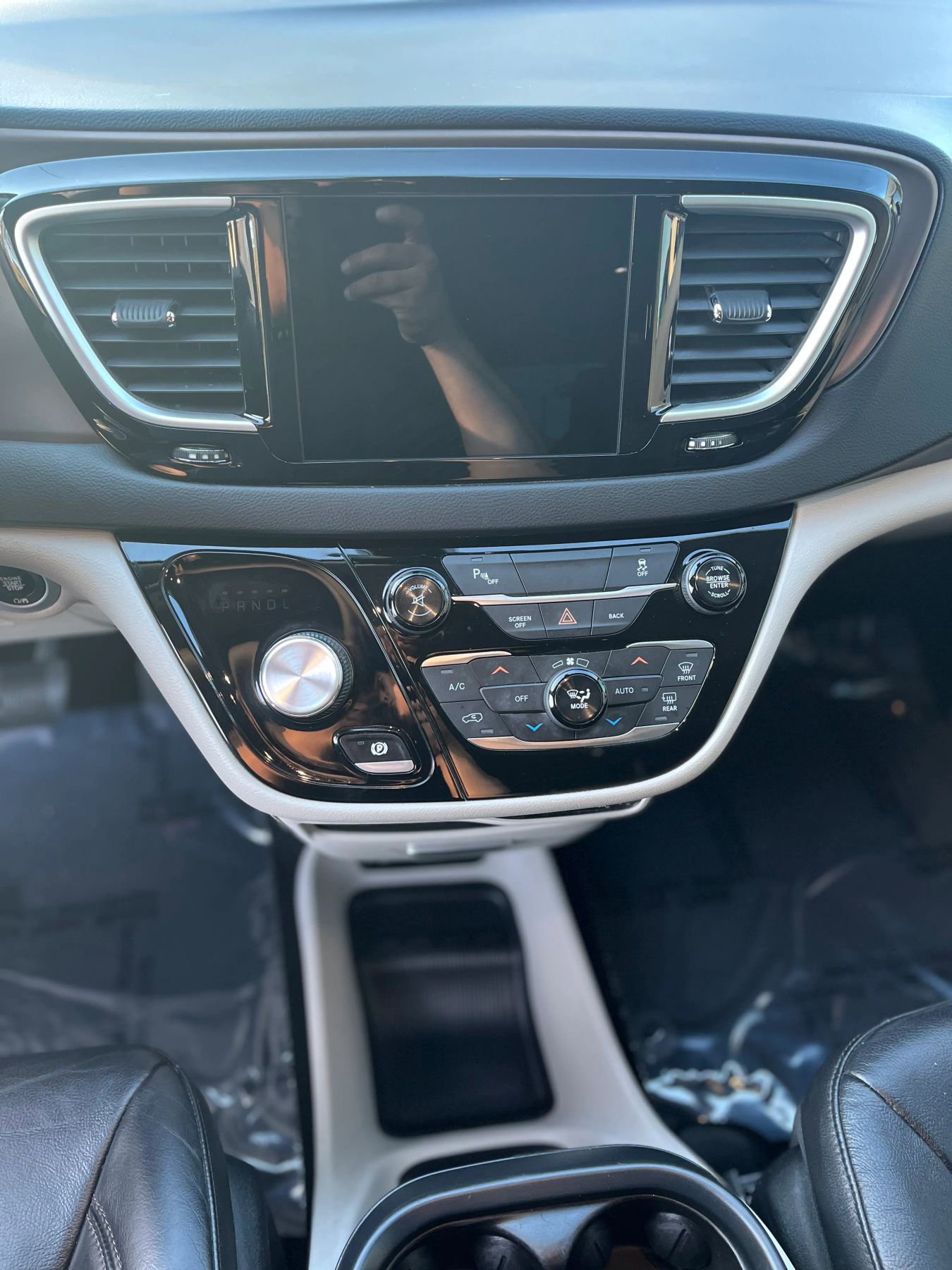 Used 2017 Chrysler Pacifica Touring-L FWD image 20
