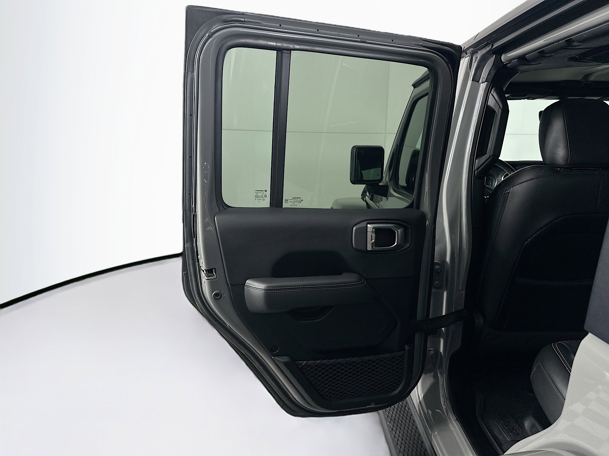 Used 2023 Jeep Wrangler Sahara w/ Cold Weather Group image 25