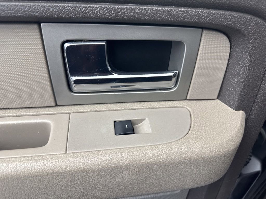 Used 2010 Ford F150 XLT image 36