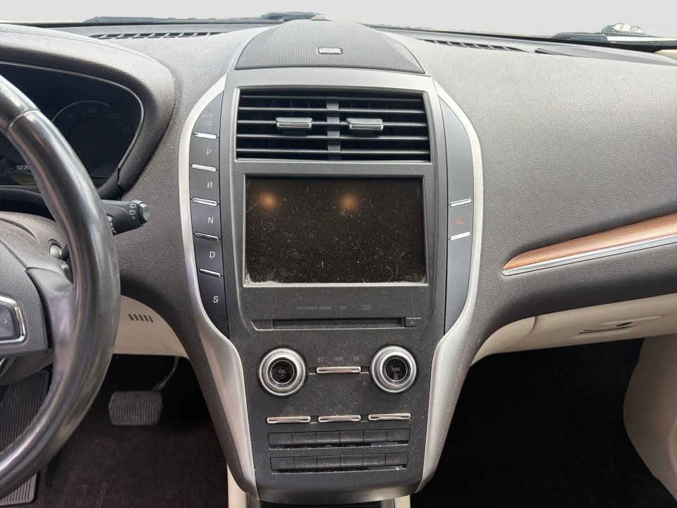 Used 2015 Lincoln MKC FWD w/ Equipment Group 102A Reserve image 21