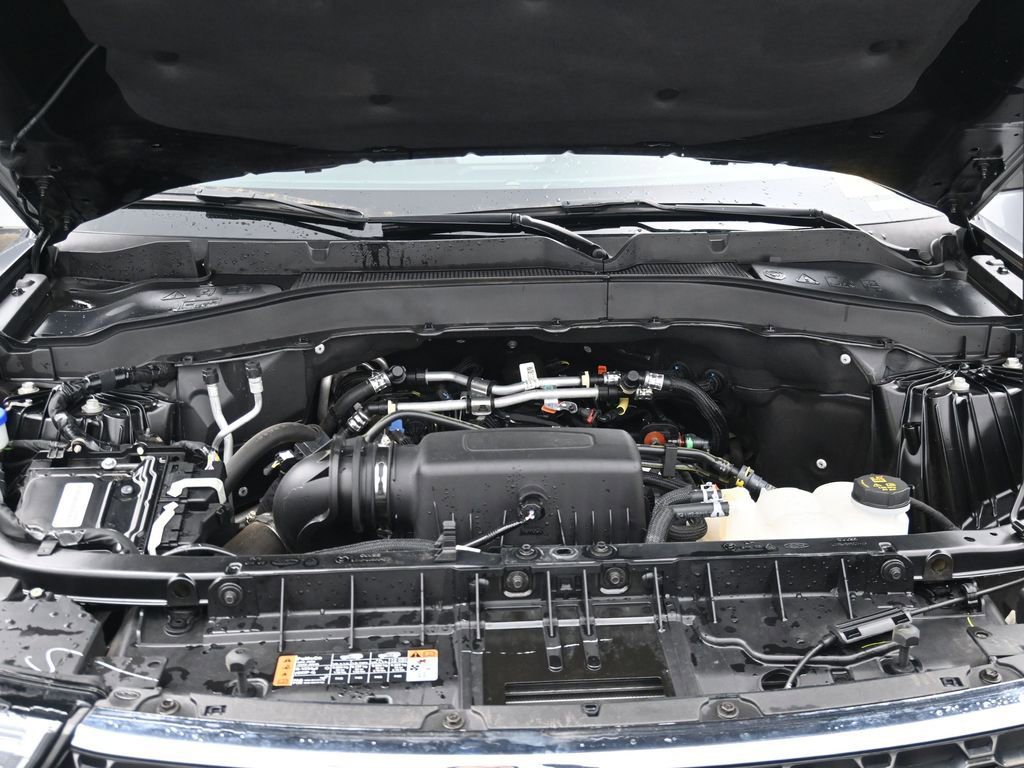 Used 2024 Ford Explorer XLT w/ Equipment Group 202A image 15
