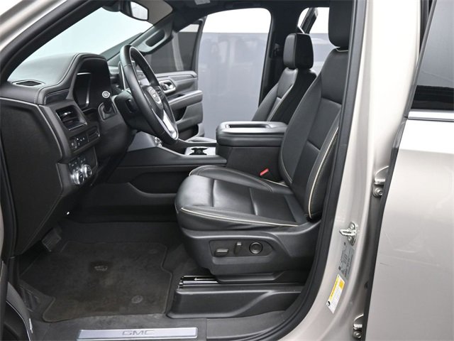 Used 2023 GMC Yukon XL SLT image 10