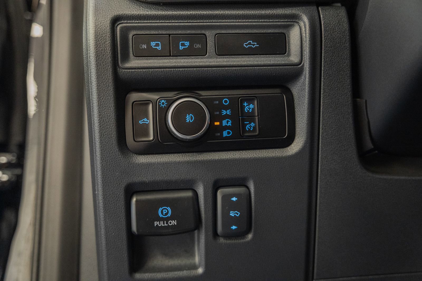 Certified 2023 Ford F150 Lariat w/ Equipment Group 502A High image 51