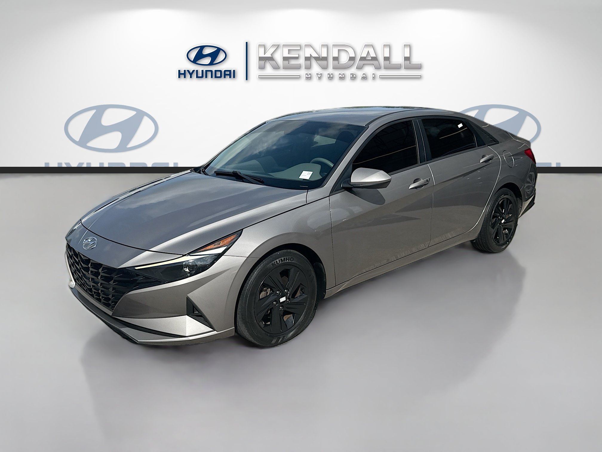 Used 2021 Hyundai Elantra SEL FWD image 3