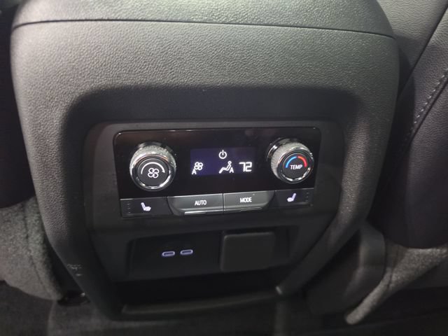 Used 2025 Chevrolet Traverse RS AWD/4WD image 27