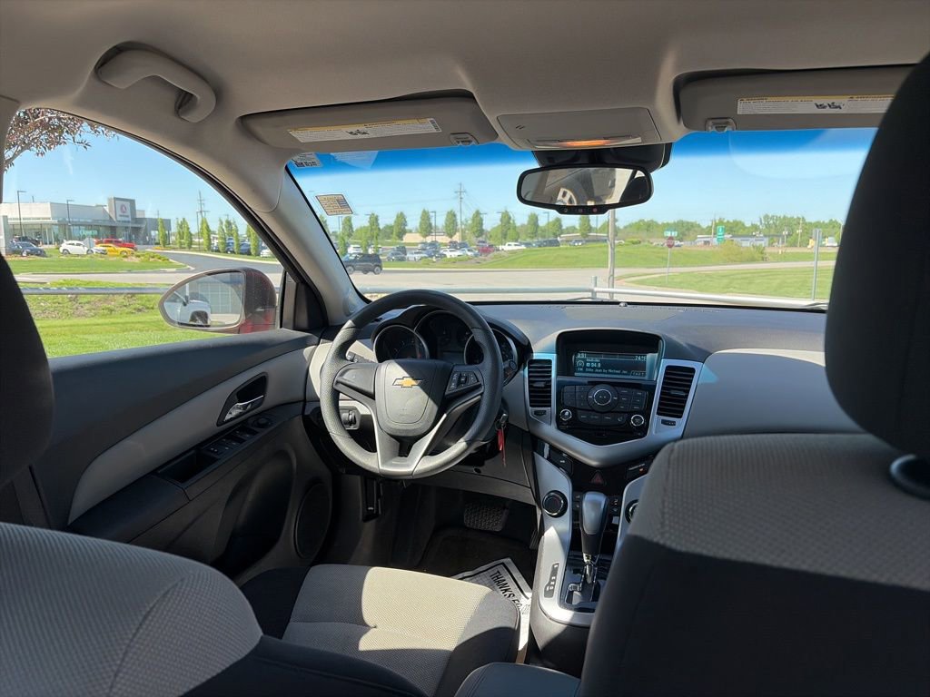 Used 2016 Chevrolet Cruze LS FWD image 30
