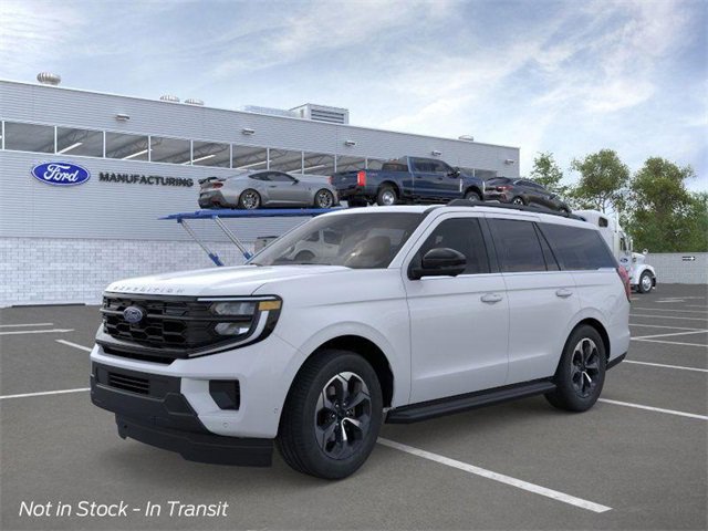 New 2026 Ford Expedition Active image 1