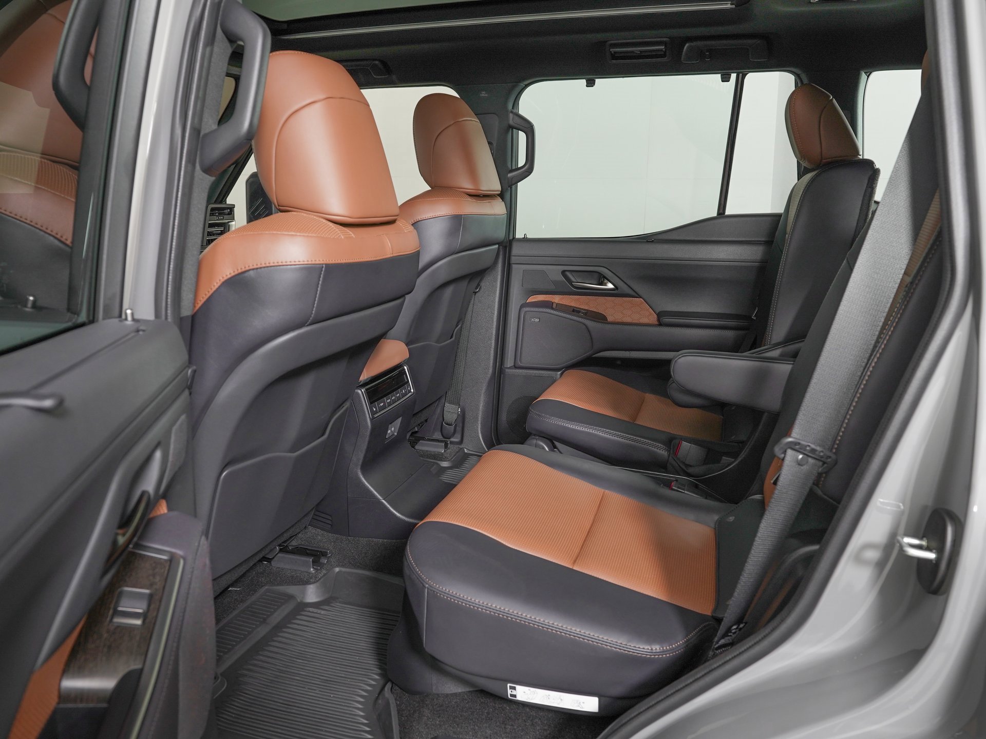 Used 2025 Lexus GX 550 image 15