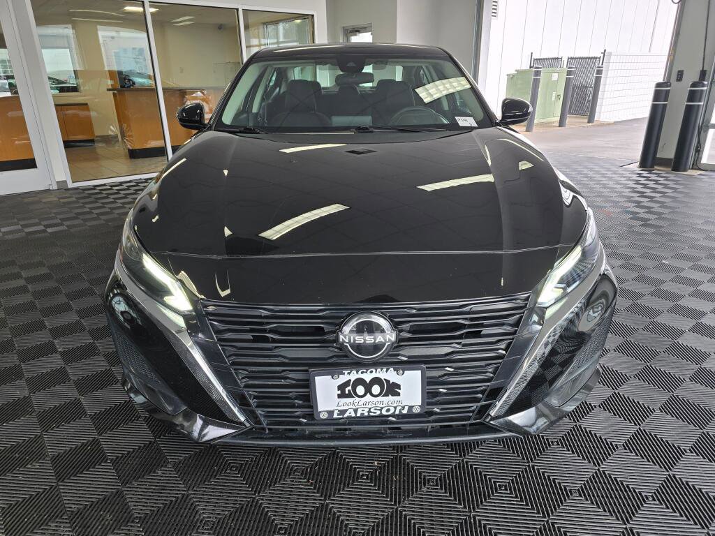 Used 2023 Nissan Altima 2.5 SV image 9