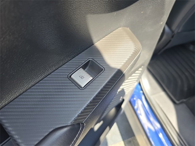 Used 2024 Mitsubishi Outlander SE image 11