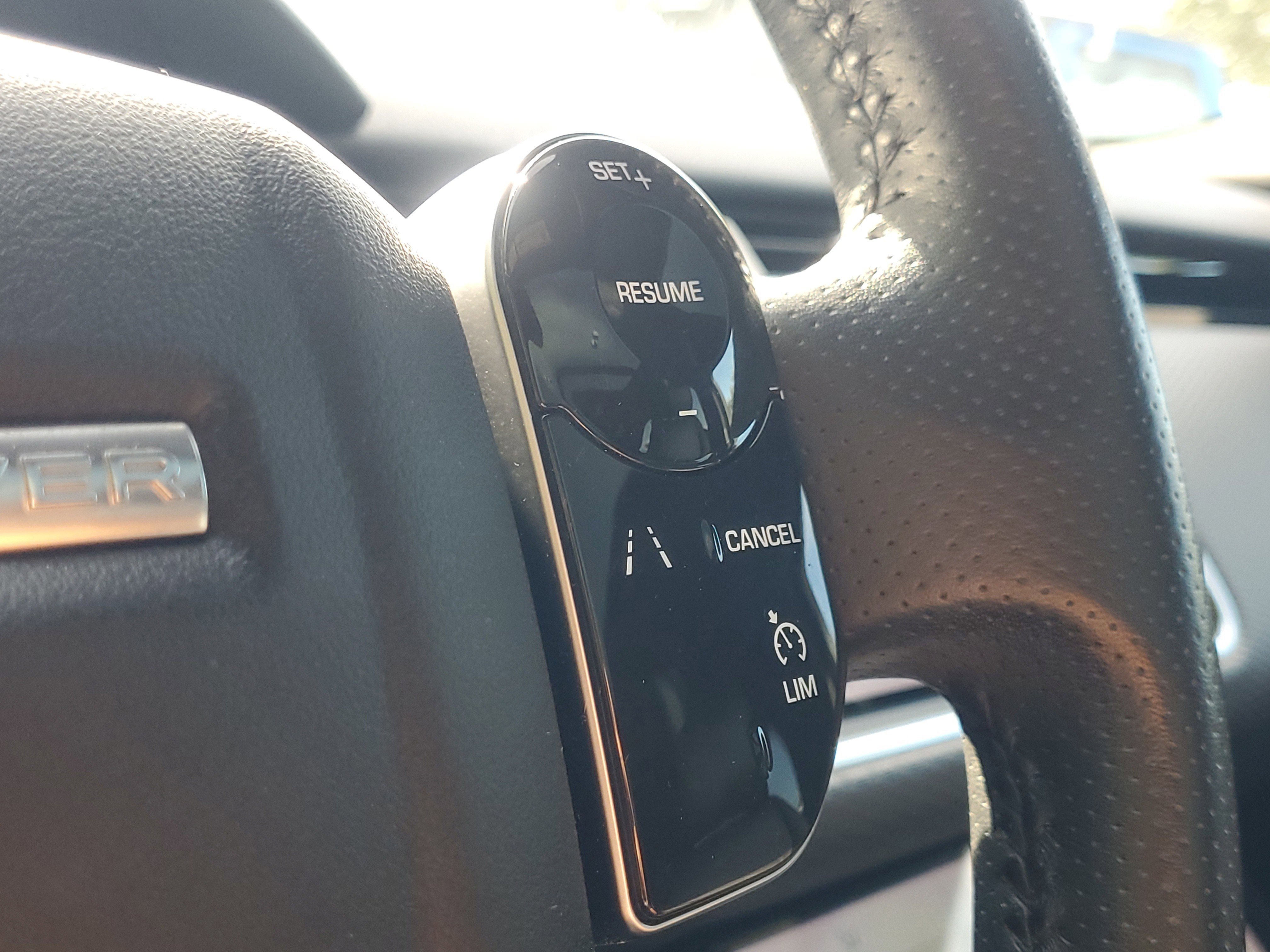 Used 2019 Land Rover Range Rover Velar S image 29