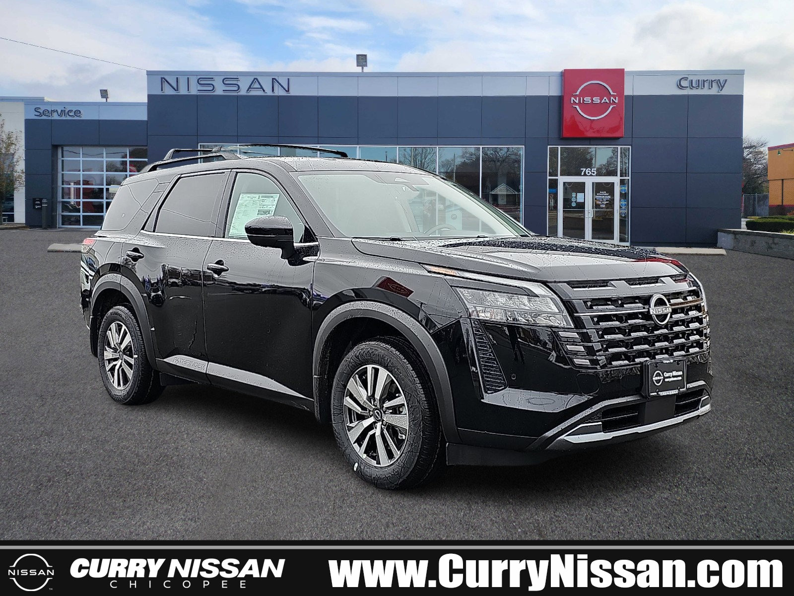 New 2026 Nissan Pathfinder SL image 1