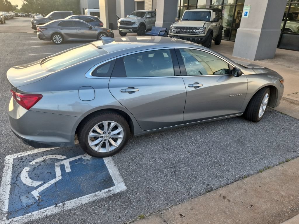 Used 2025 Chevrolet Malibu LT FWD image 13