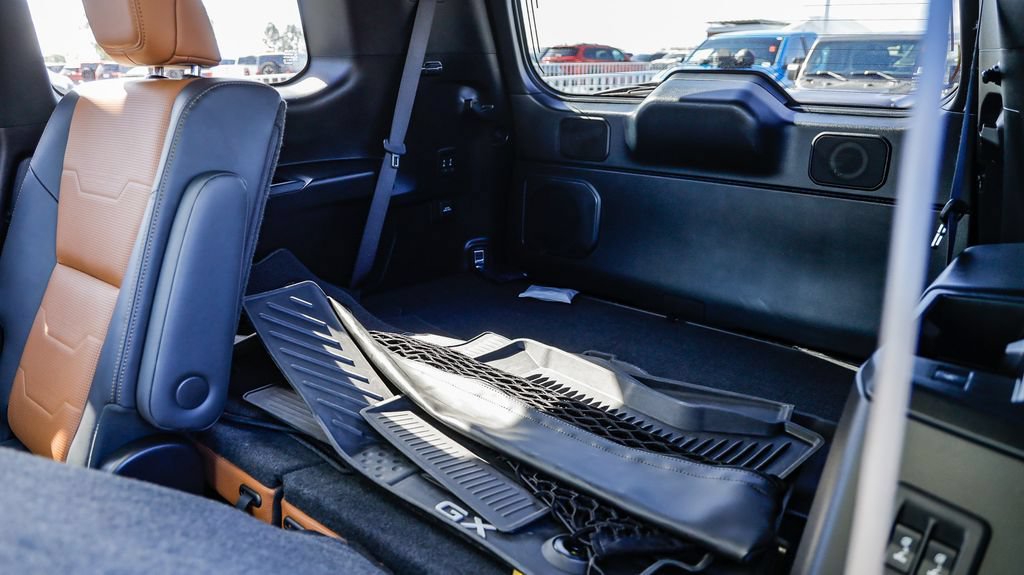Used 2025 Lexus GX 550 w/ Cold Area Package AWD/4WD image 24