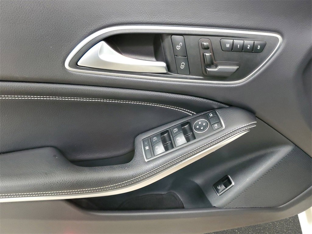 Used 2016 Mercedes-Benz CLA 250 4MATIC image 13