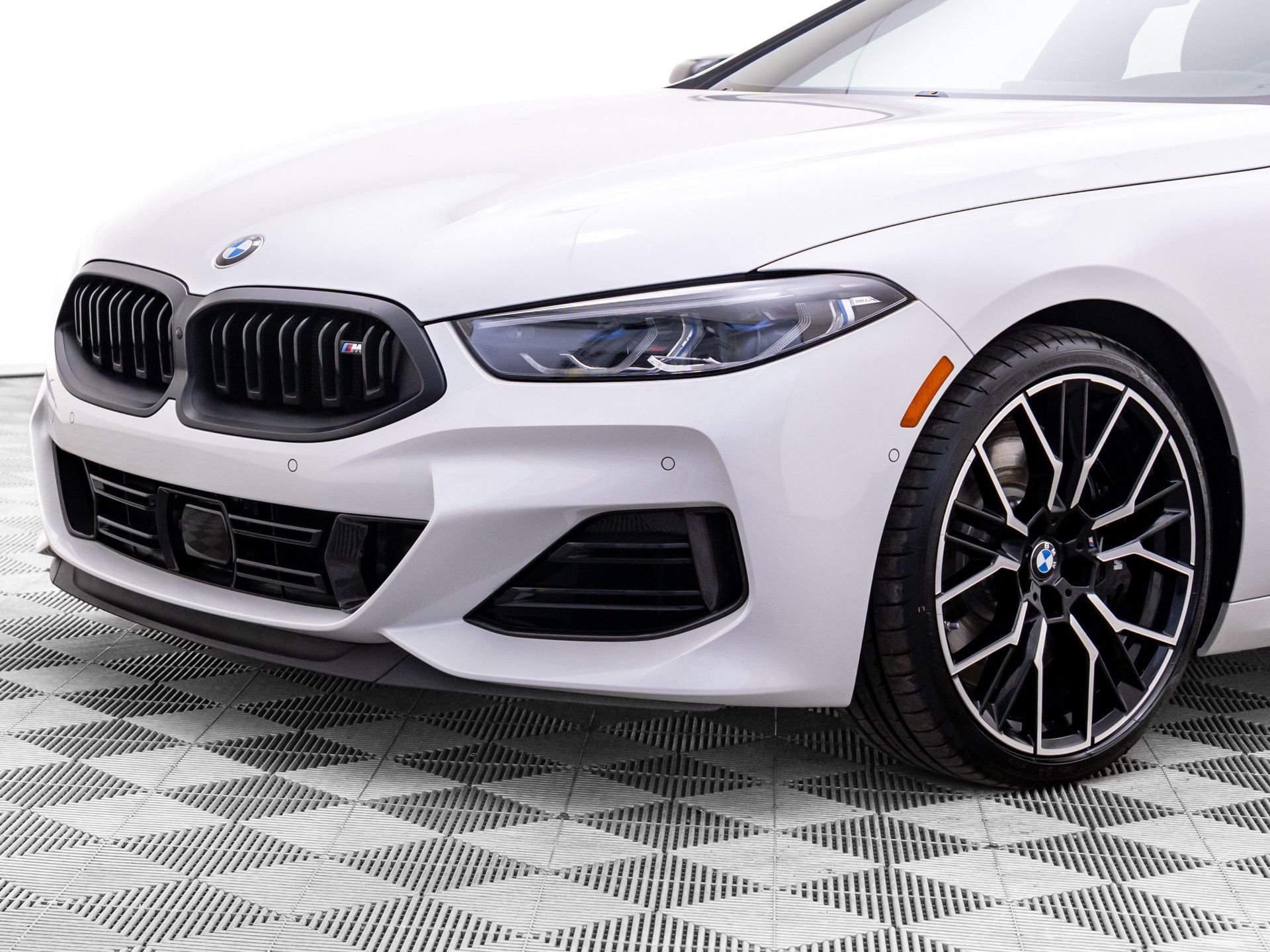 New 2026 BMW M850i xDrive w/ M Carbon Exterior Package AWD/4WD image 38