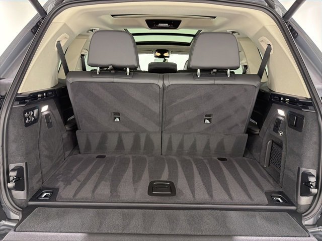 Used 2024 BMW X7 xDrive40i image 29