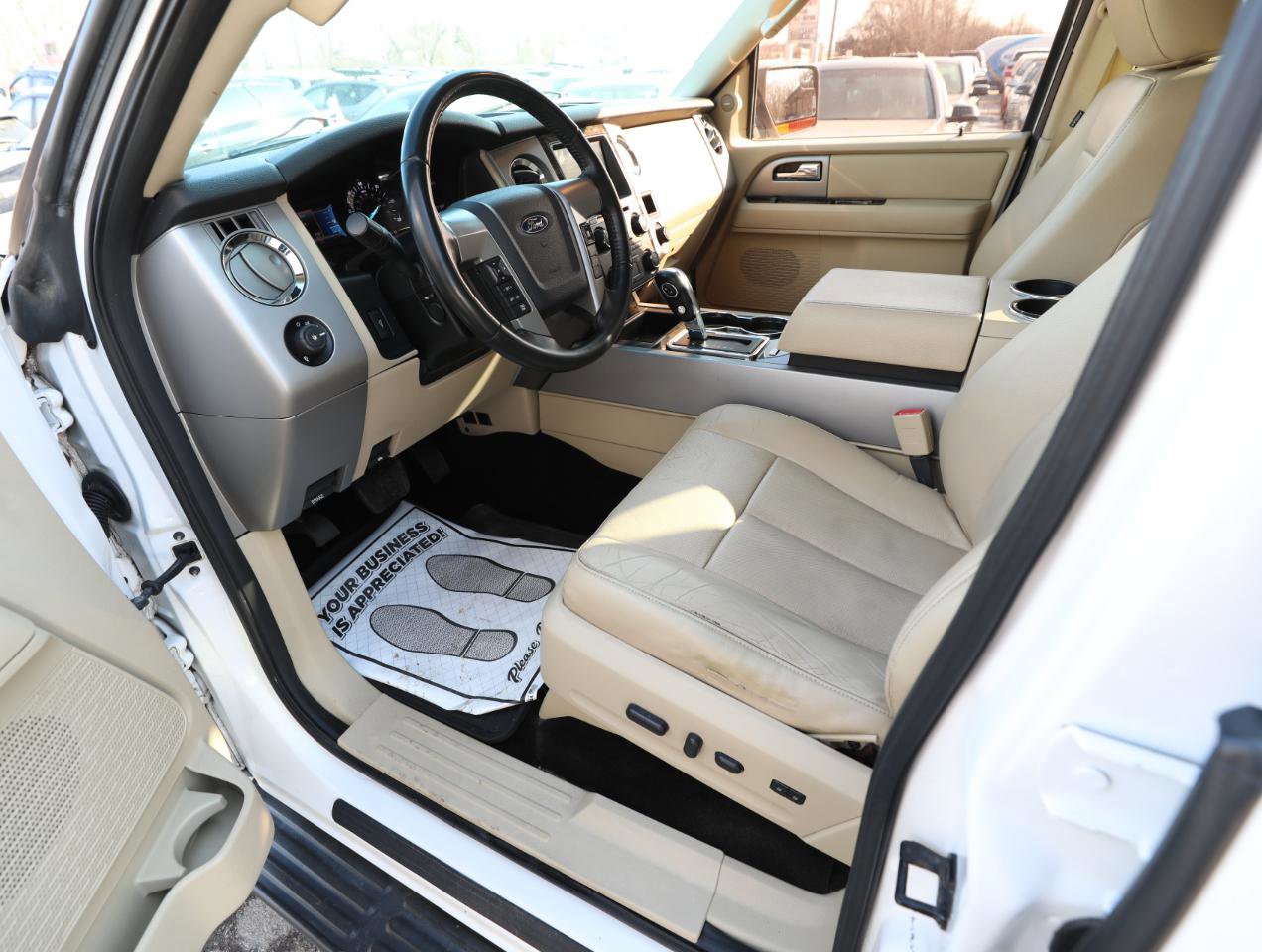 Used 2016 Ford Expedition Limited image 20