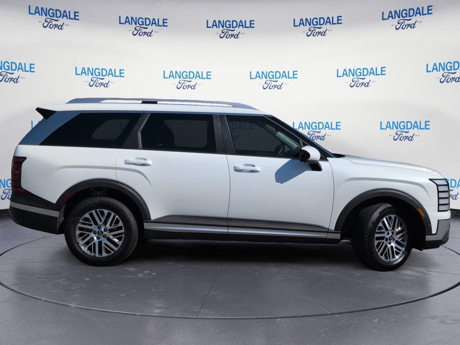 Used 2026 Hyundai Palisade SEL FWD image 3