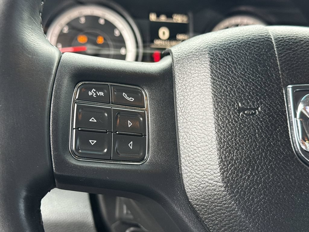 Used 2015 RAM 1500 Big Horn RWD image 29