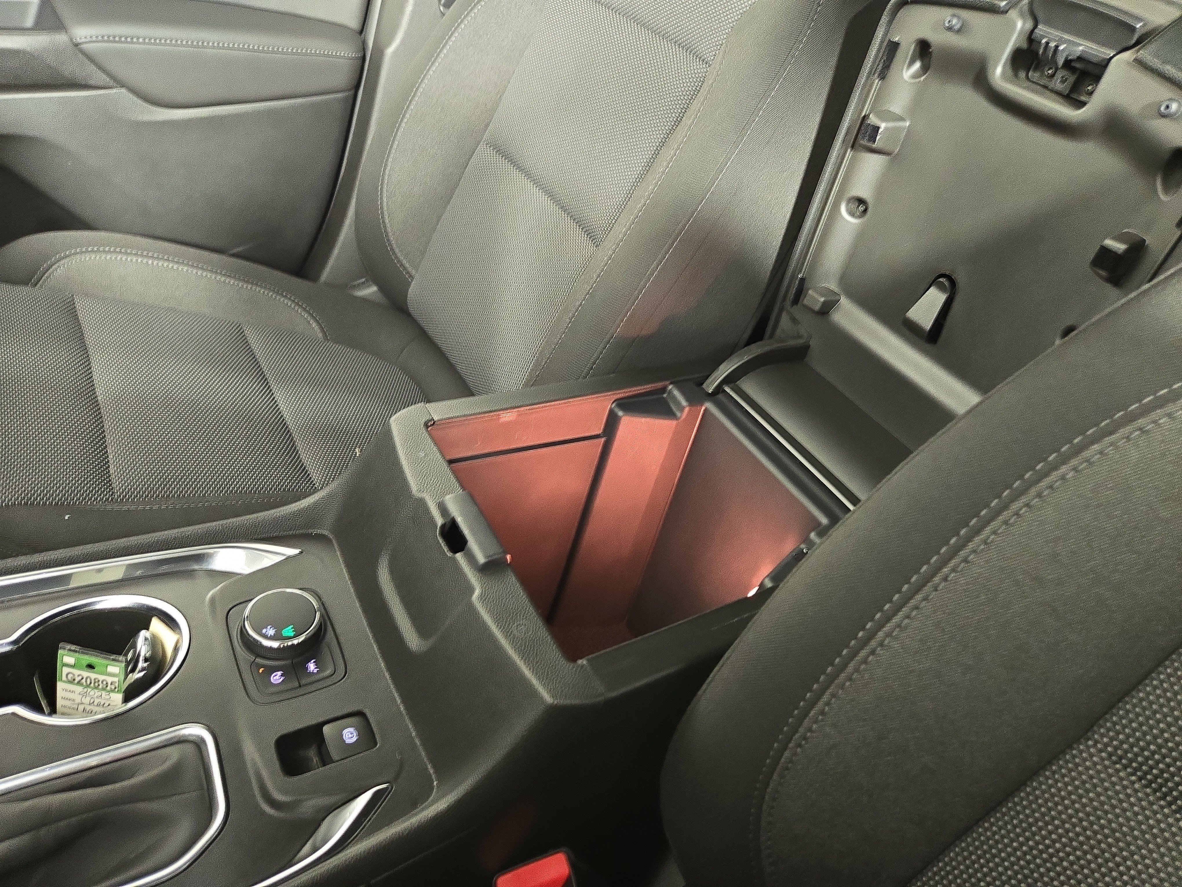 Certified 2023 Chevrolet Traverse LT FWD image 29