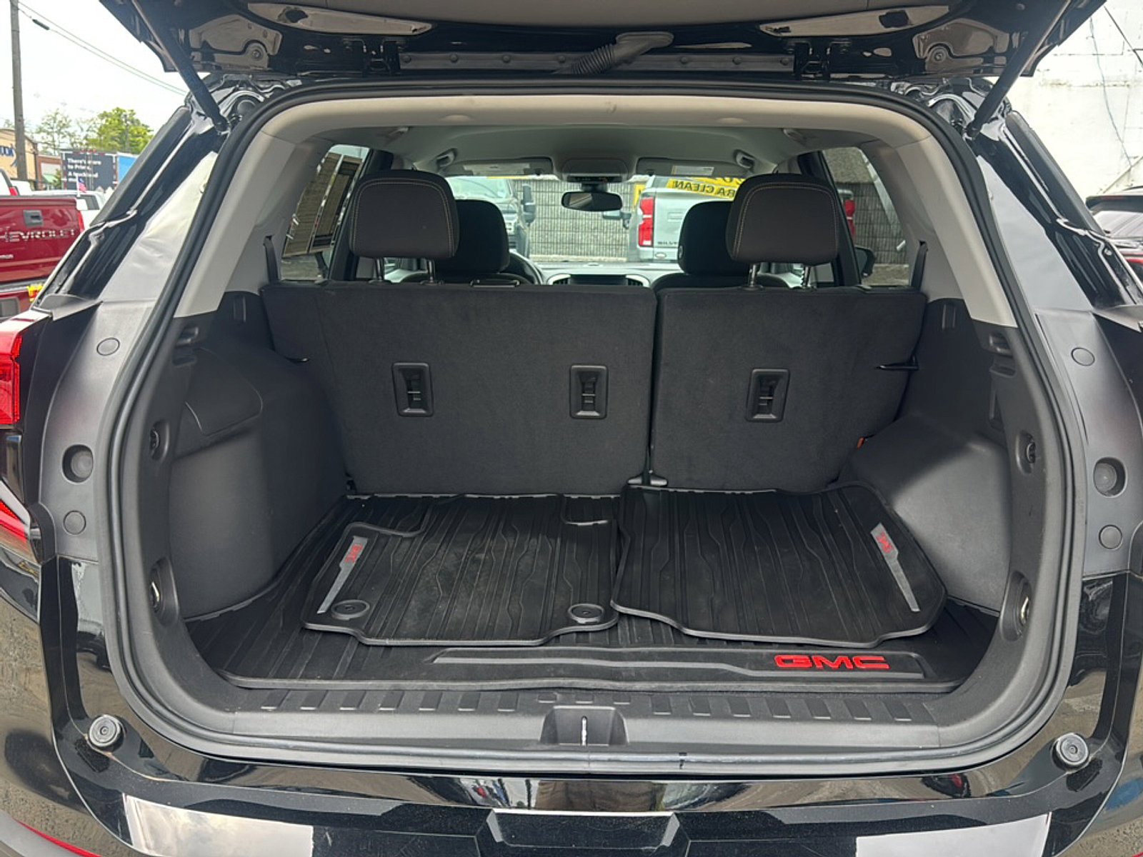 Used 2023 GMC Terrain SLE w/ Driver Convenience Package AWD/4WD image 23