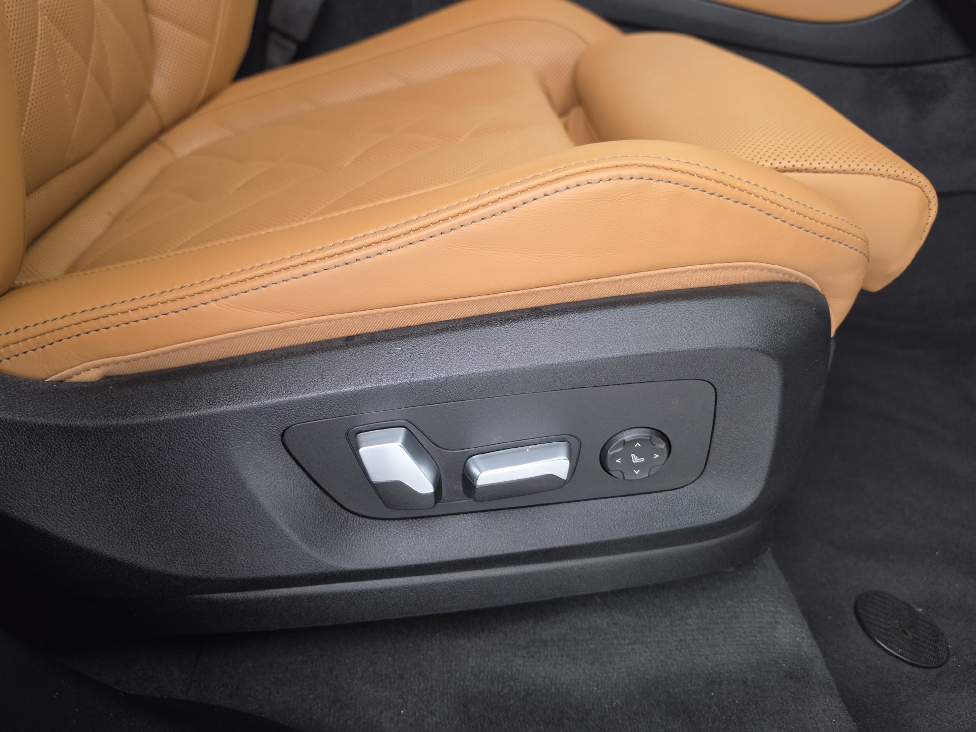 Used 2026 BMW X5 xDrive40i AWD/4WD image 34