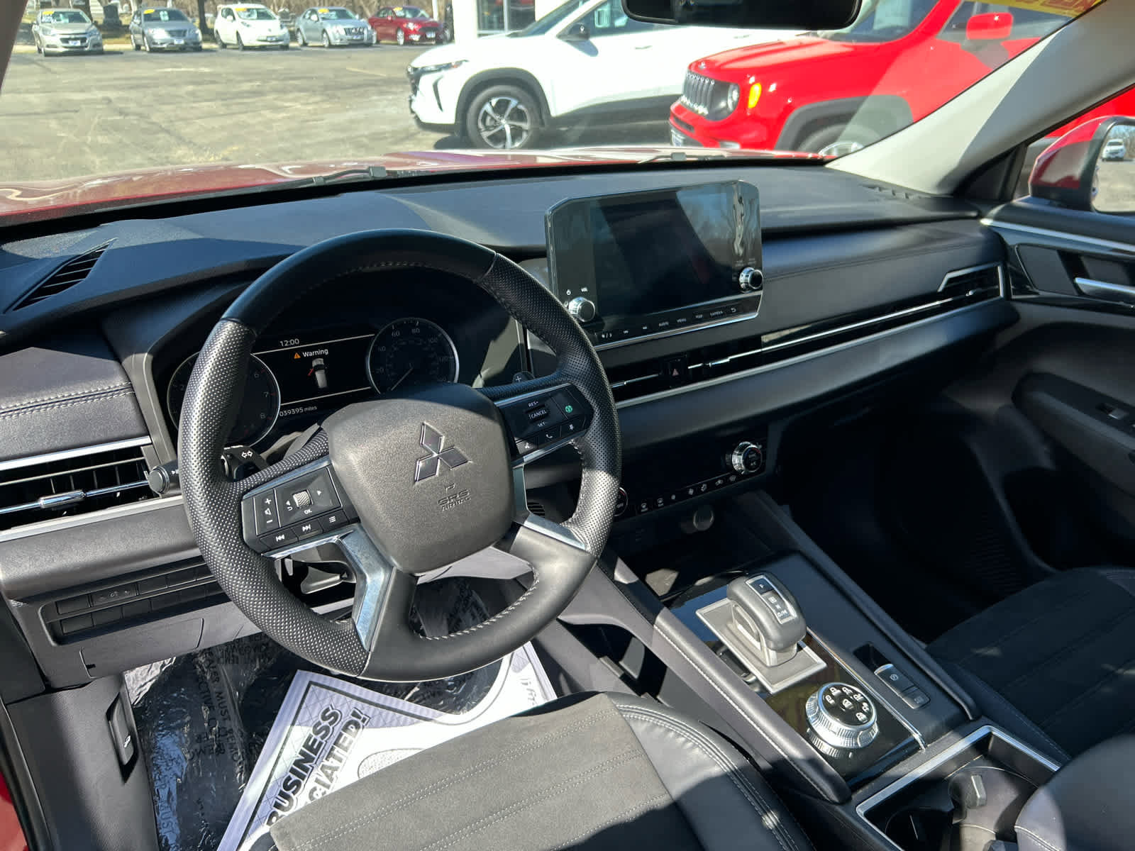 Used 2023 Mitsubishi Outlander SE AWD/4WD image 15