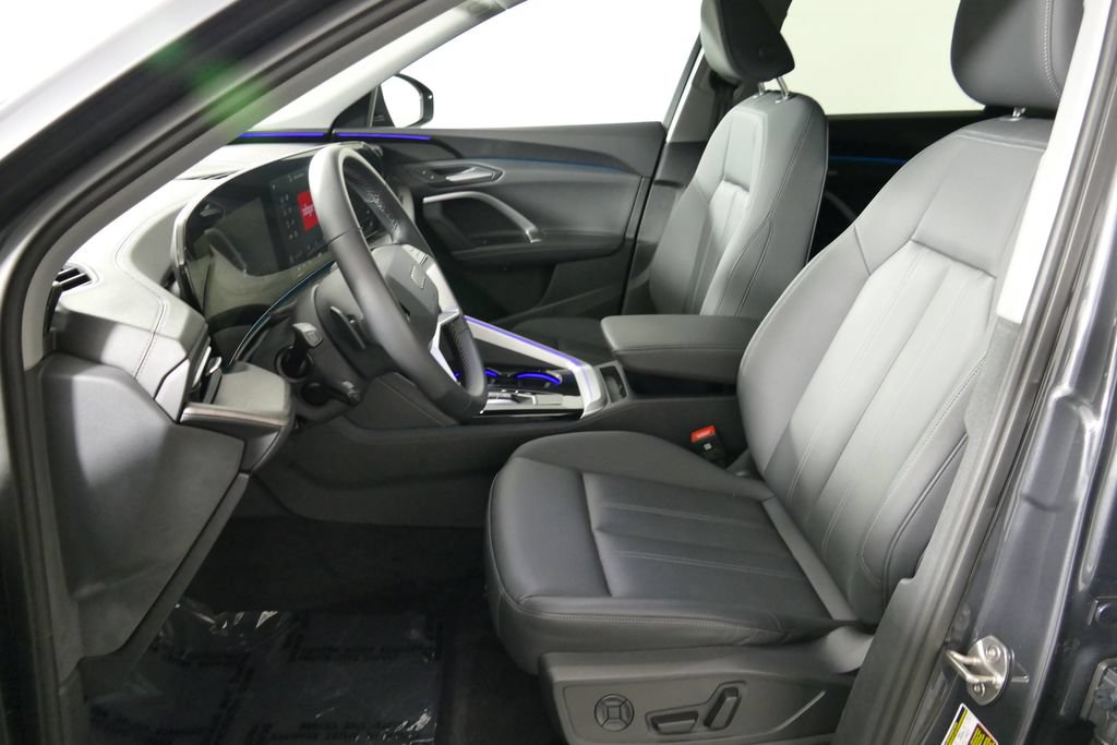 Certified 2025 Audi Q5 Premium w/ Convenience Package AWD/4WD image 12