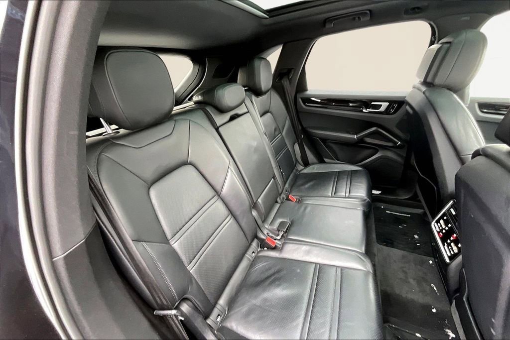 Used 2019 Porsche Cayenne image 26