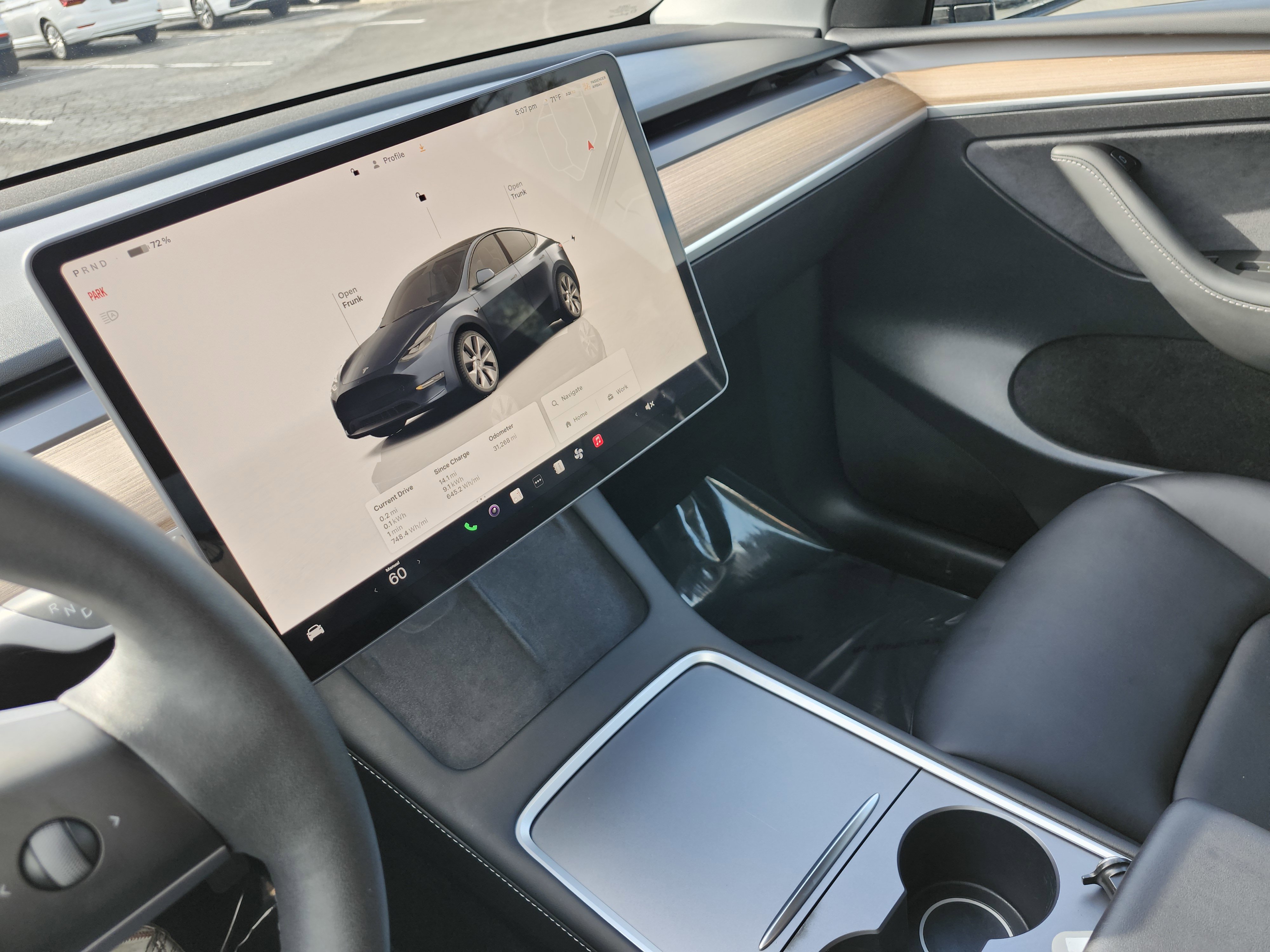 Used 2024 Tesla Model Y Long Range AWD/4WD image 28