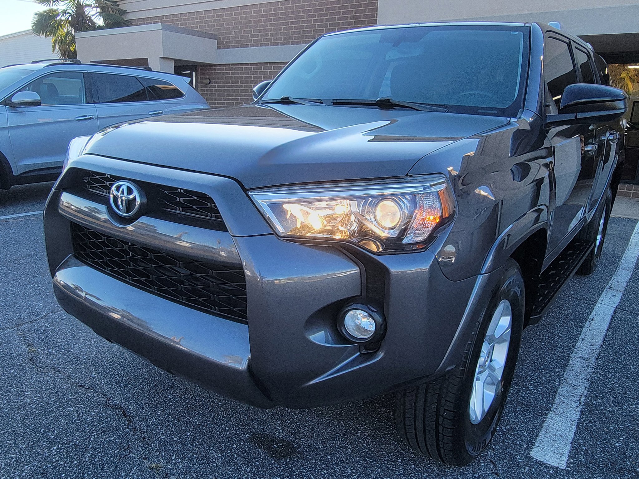Used 2018 Toyota 4Runner SR5 image 5