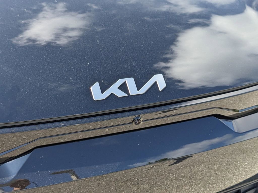 New 2025 Kia EV6 Light w/ Light LR Technology Package RWD image 11