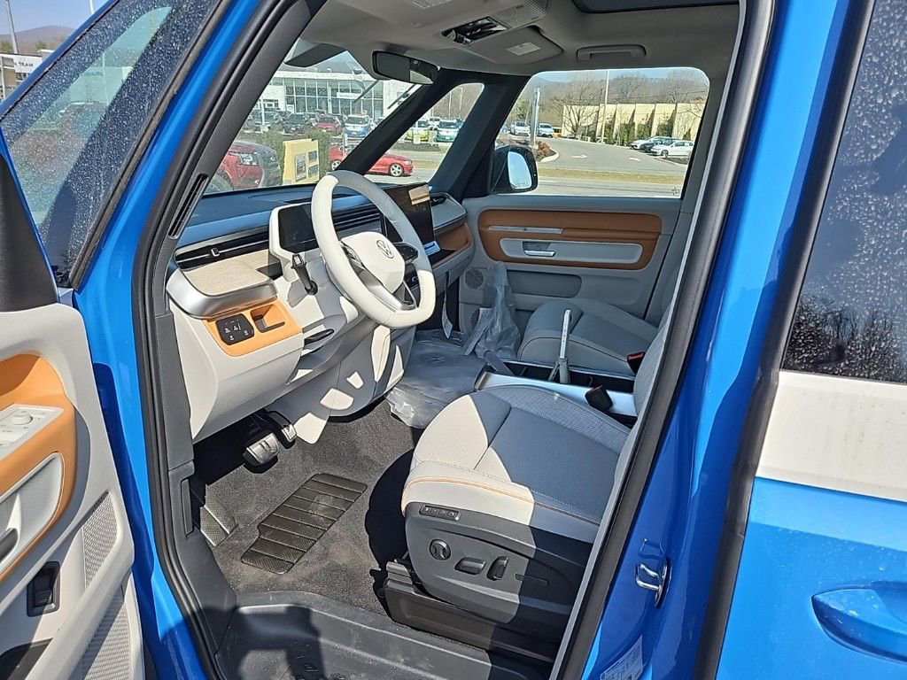 New 2025 Volkswagen ID. Buzz 1st Edition AWD/4WD image 9