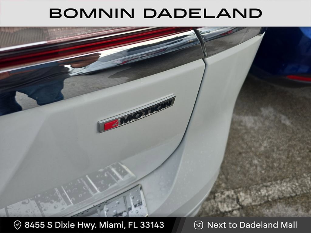 Used 2022 Volkswagen Atlas SEL R-Line image 7