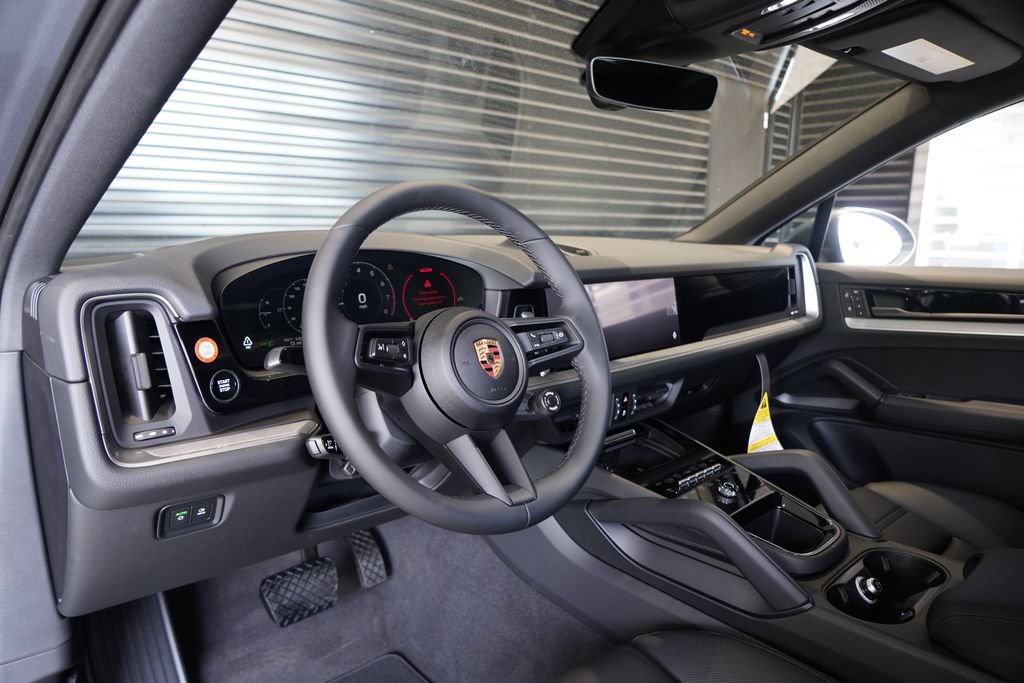 New 2026 Porsche Cayenne Coupe AWD/4WD image 9