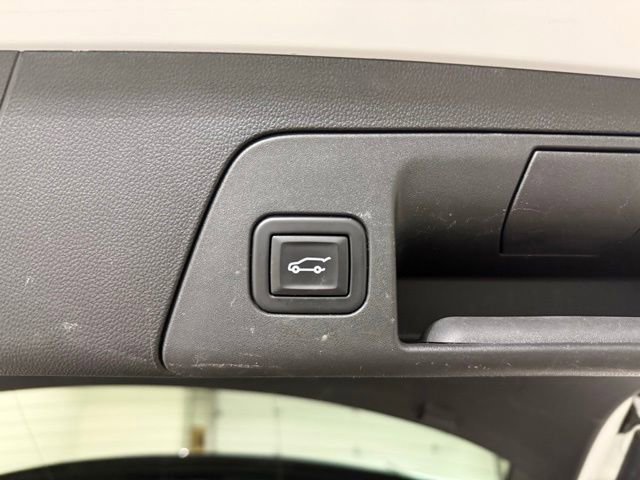 Certified 2022 Buick Envision Avenir w/ Technology Package II image 8