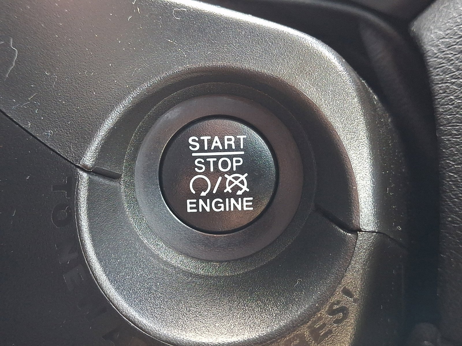 Used 2020 Jeep Renegade Latitude AWD/4WD image 21