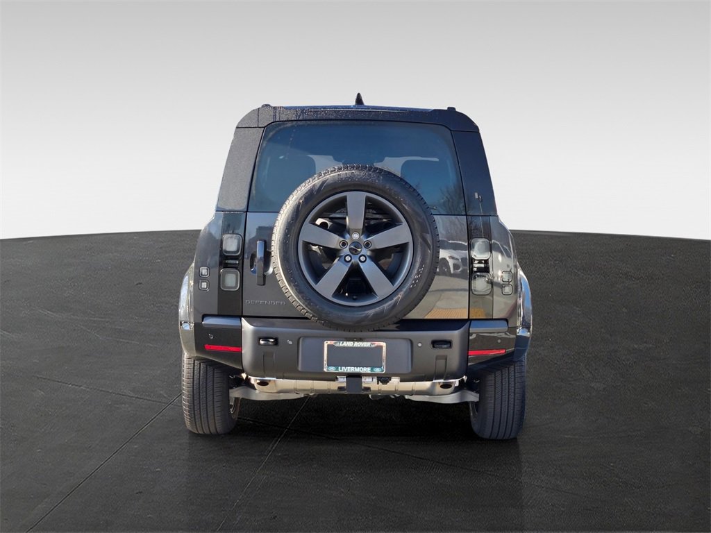 New 2026 Land Rover Defender 110 X-Dynamic SE image 5
