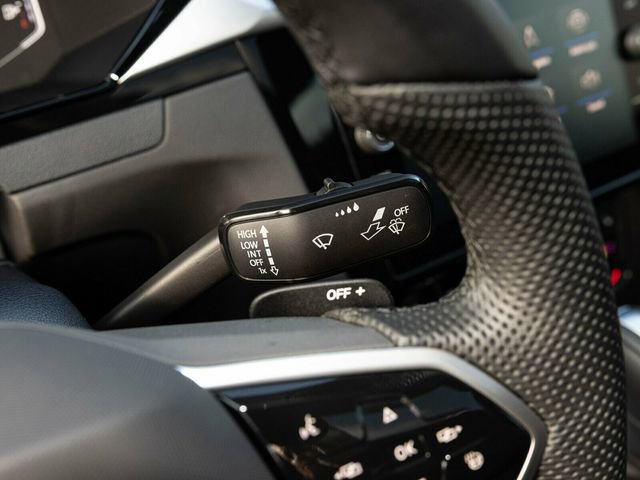 Used 2023 Volkswagen Arteon SEL w/ Arteon MDO Package (Z43) image 38