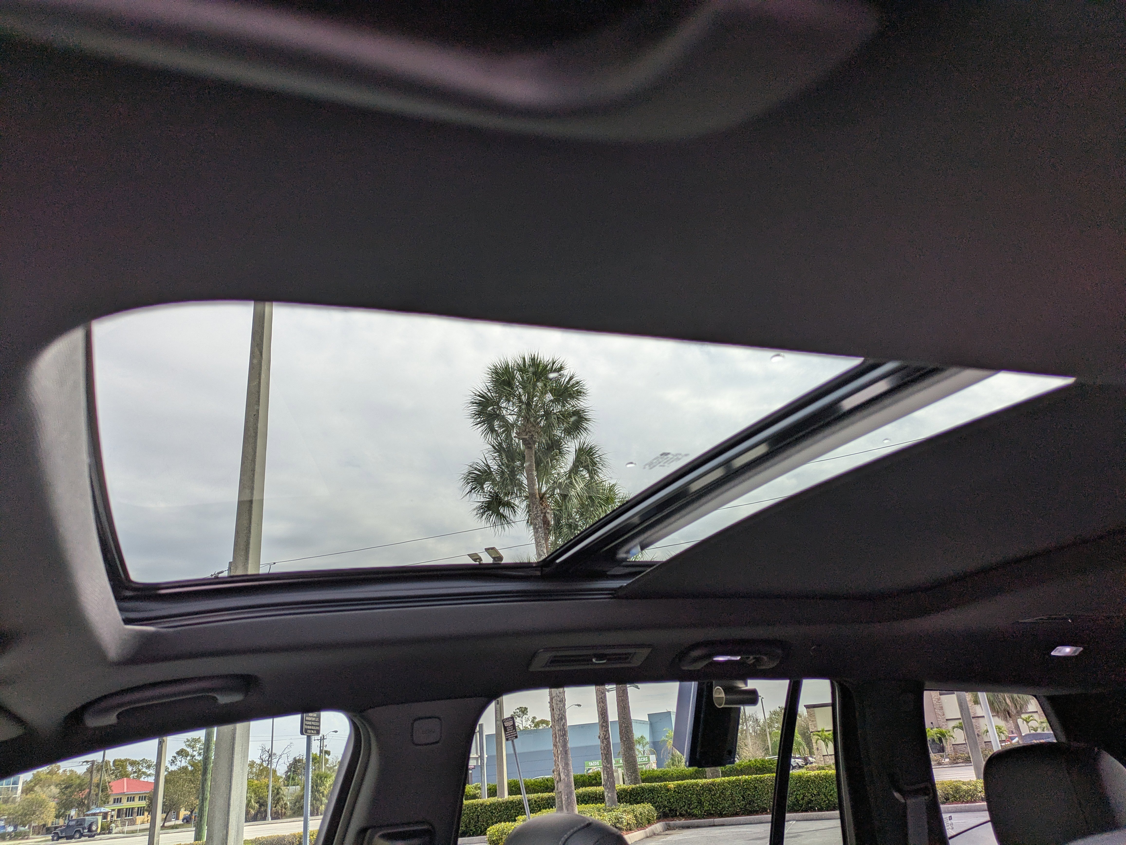 Certified 2024 Cadillac XT6 Premium Luxury image 19