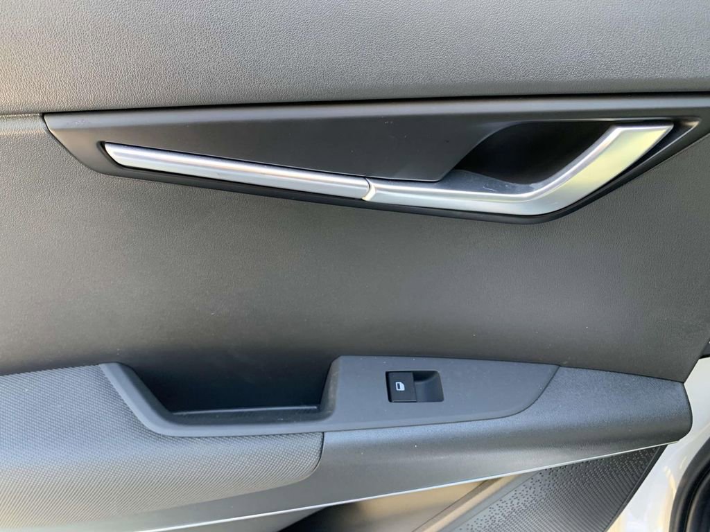 Used 2024 Kia Niro Wind image 10