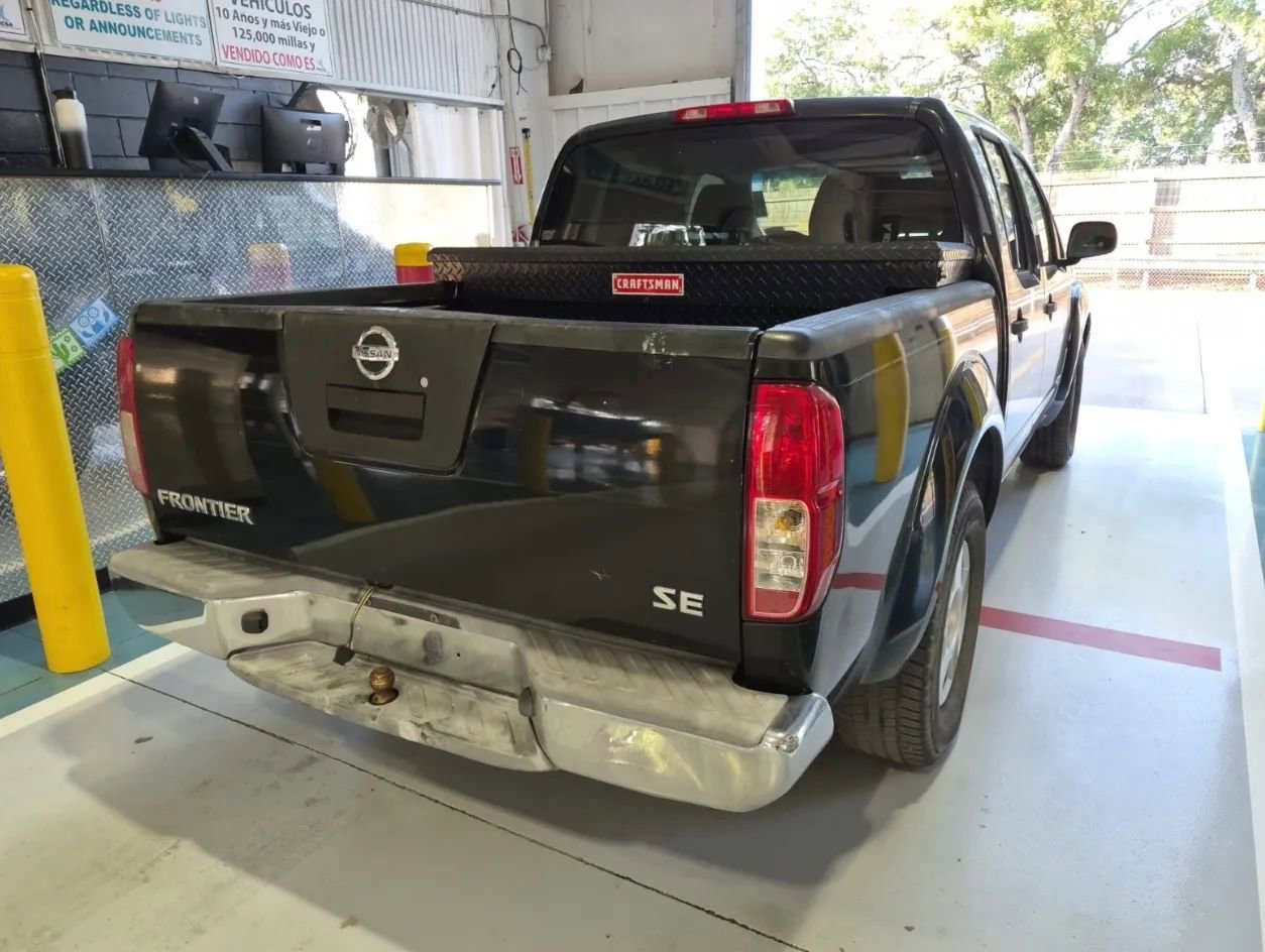 Used 2008 Nissan Frontier SE w/ SE Value Truck Pkg RWD image 5