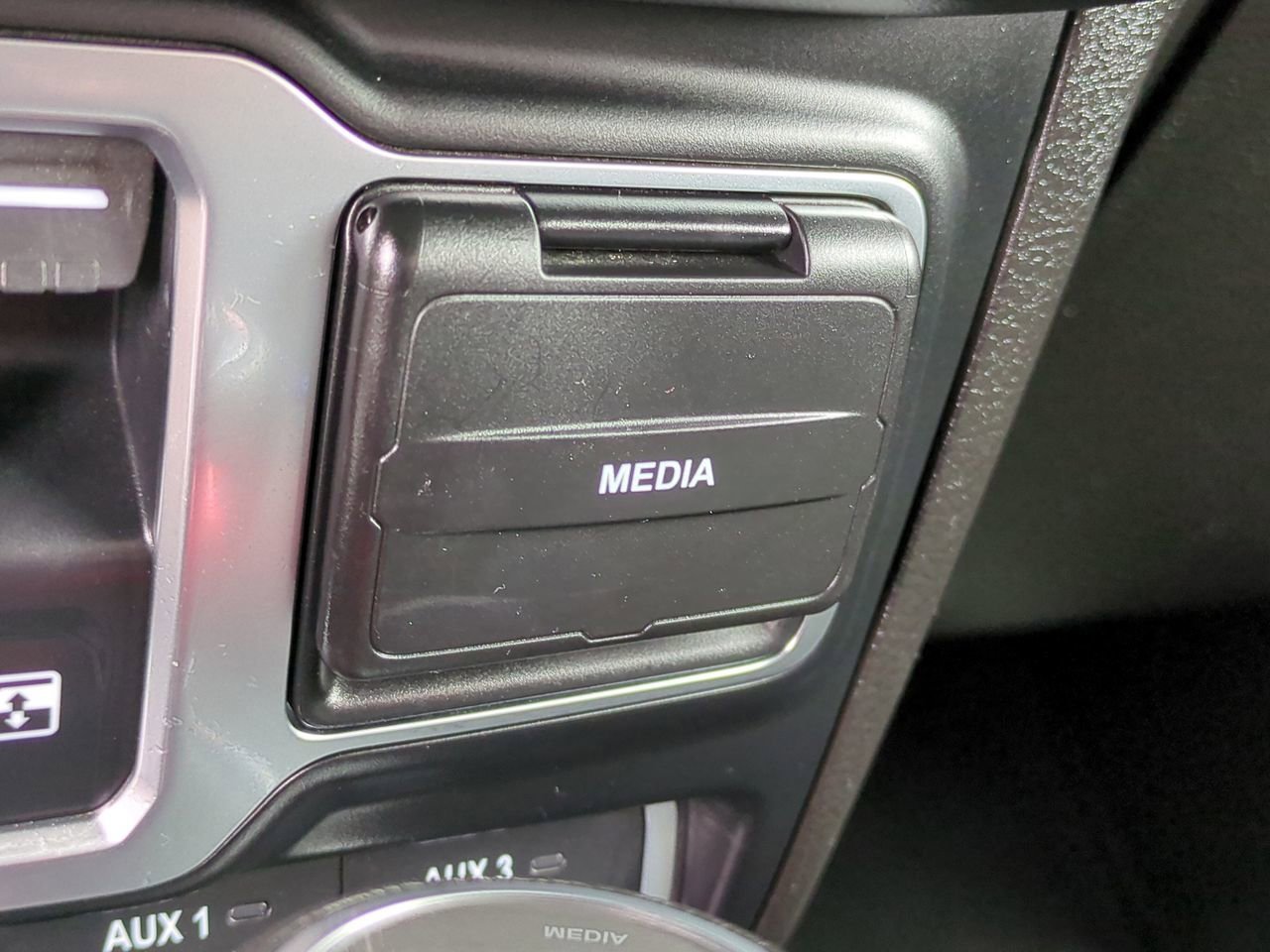 Used 2024 Jeep Wrangler Rubicon w/ Safety Group image 21