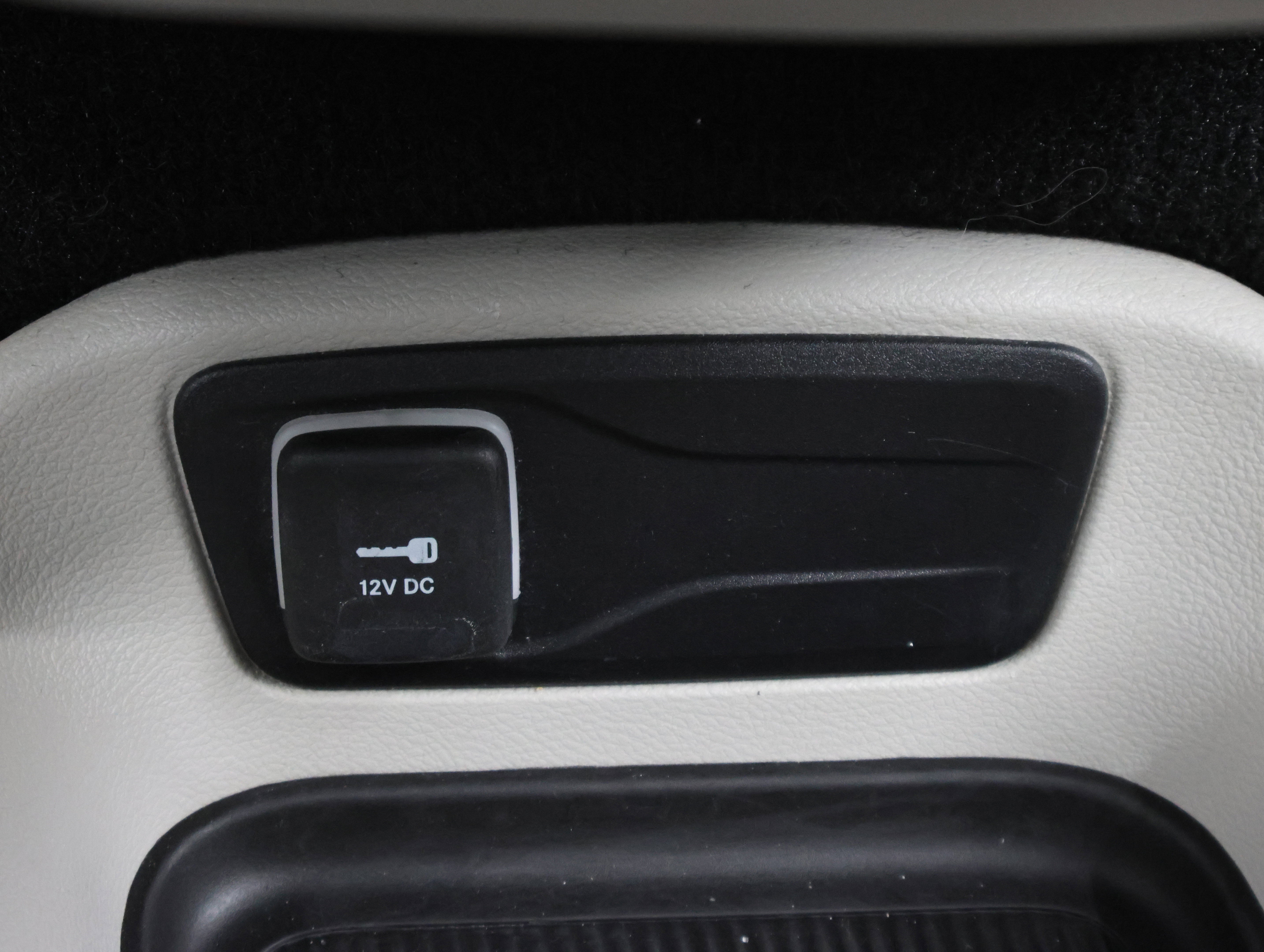 Used 2024 Chrysler Pacifica Touring-L FWD image 47