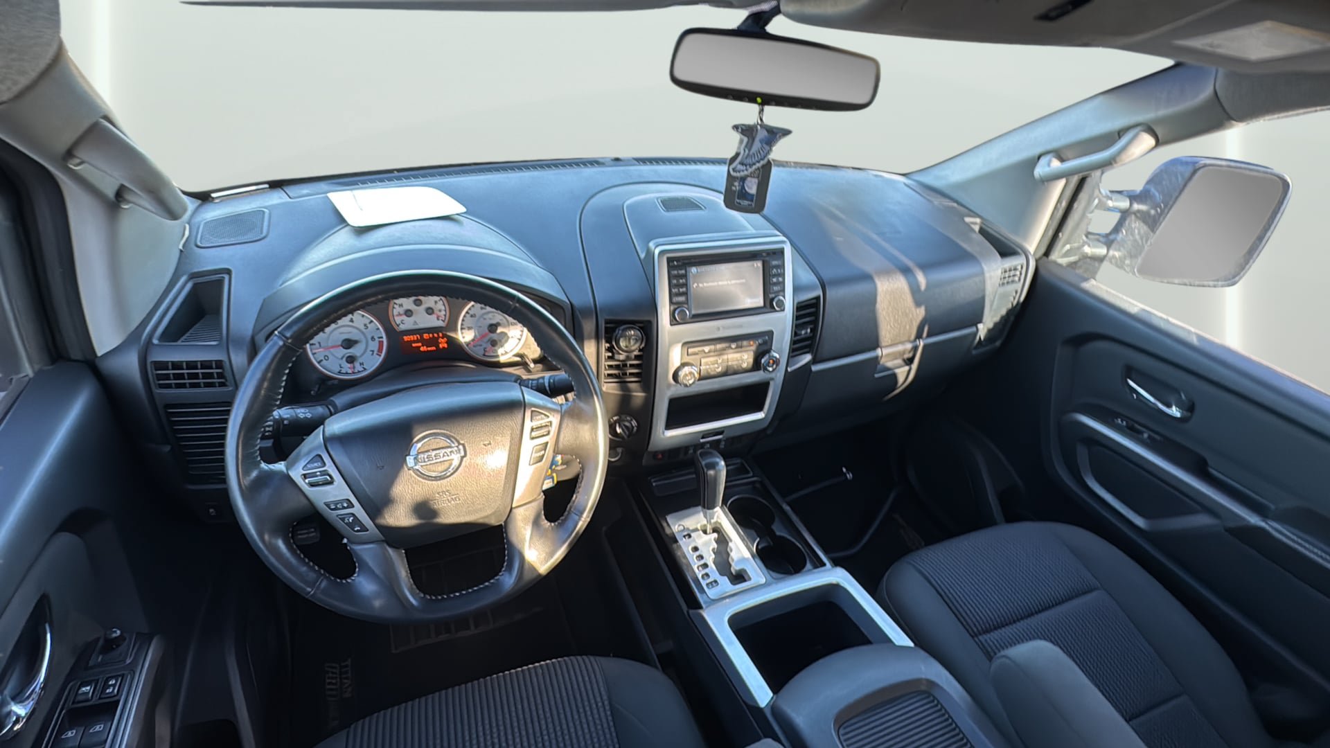 Used 2015 Nissan Titan PRO-4X AWD/4WD image 15
