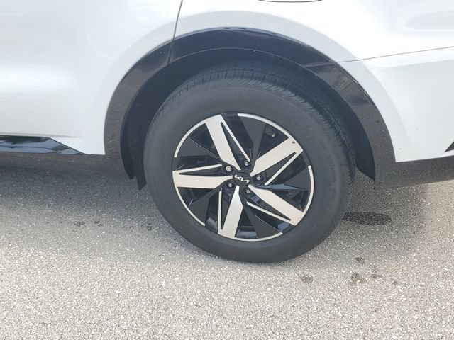 Certified 2023 Kia Sorento S FWD image 5