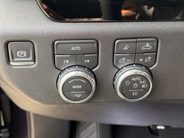 Used 2026 GMC Sierra 1500 SLT AWD/4WD image 24
