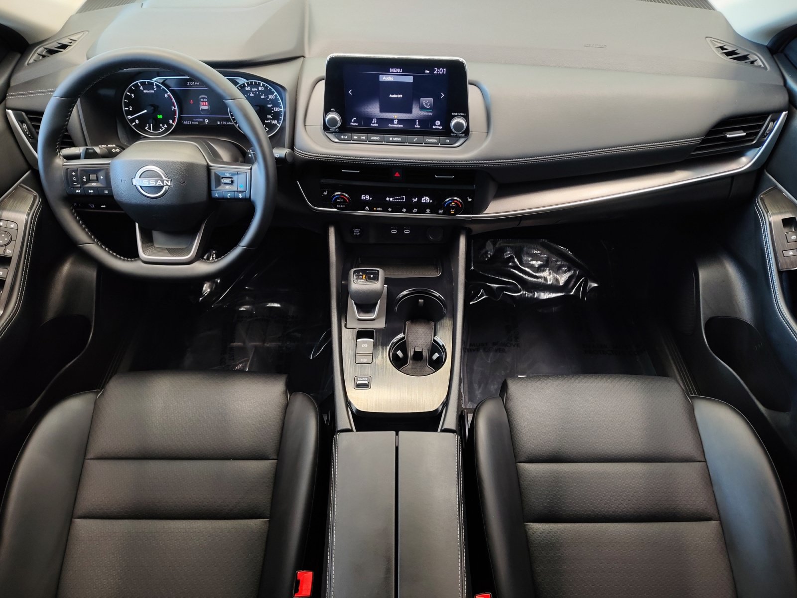 Used 2025 Nissan Rogue SV w/ SV Premium Package FWD image 3